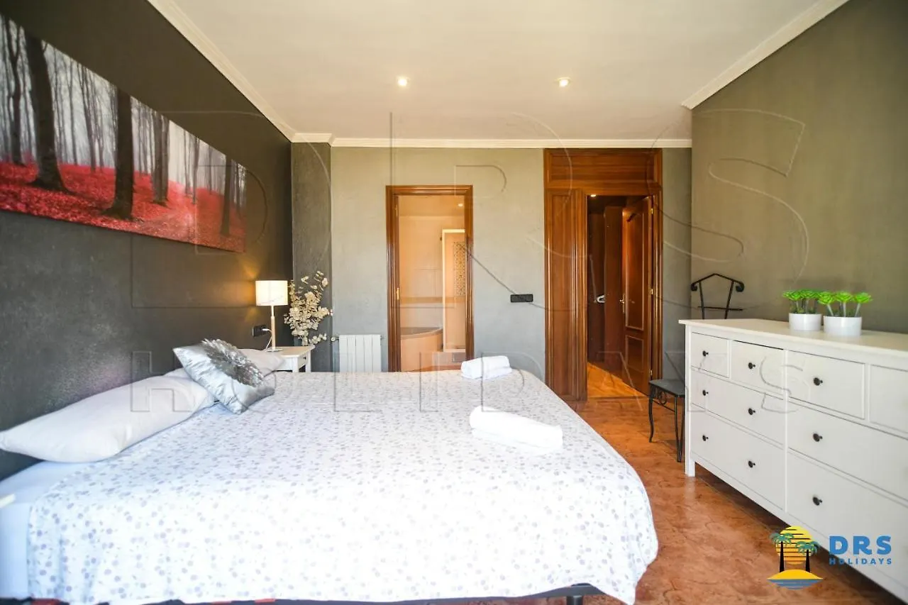 Villa Miraflores-Center And Beach Lloret de Mar Spain