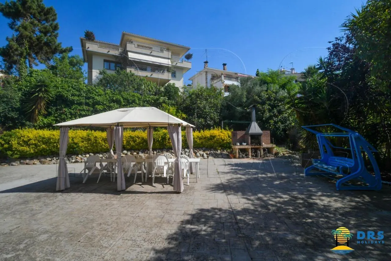 Villa Miraflores-Center And Beach Lloret de Mar 0*,  Spain